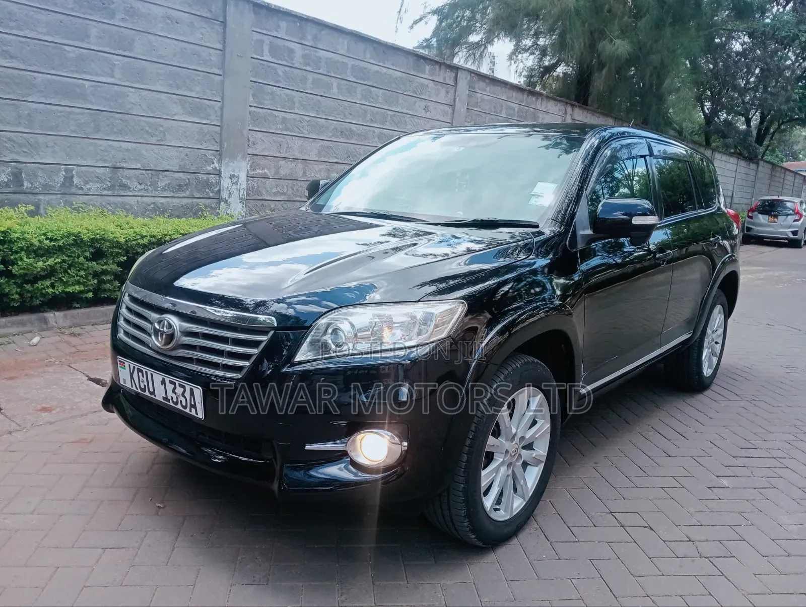 Toyota Vanguard 2012 Black