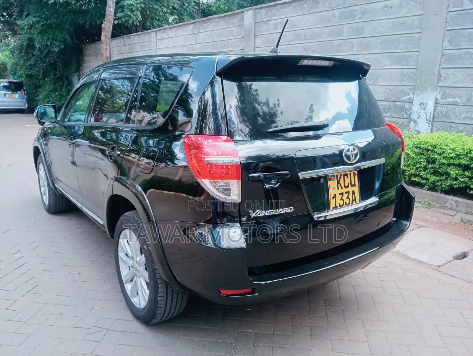 Toyota Vanguard 2012 Black
