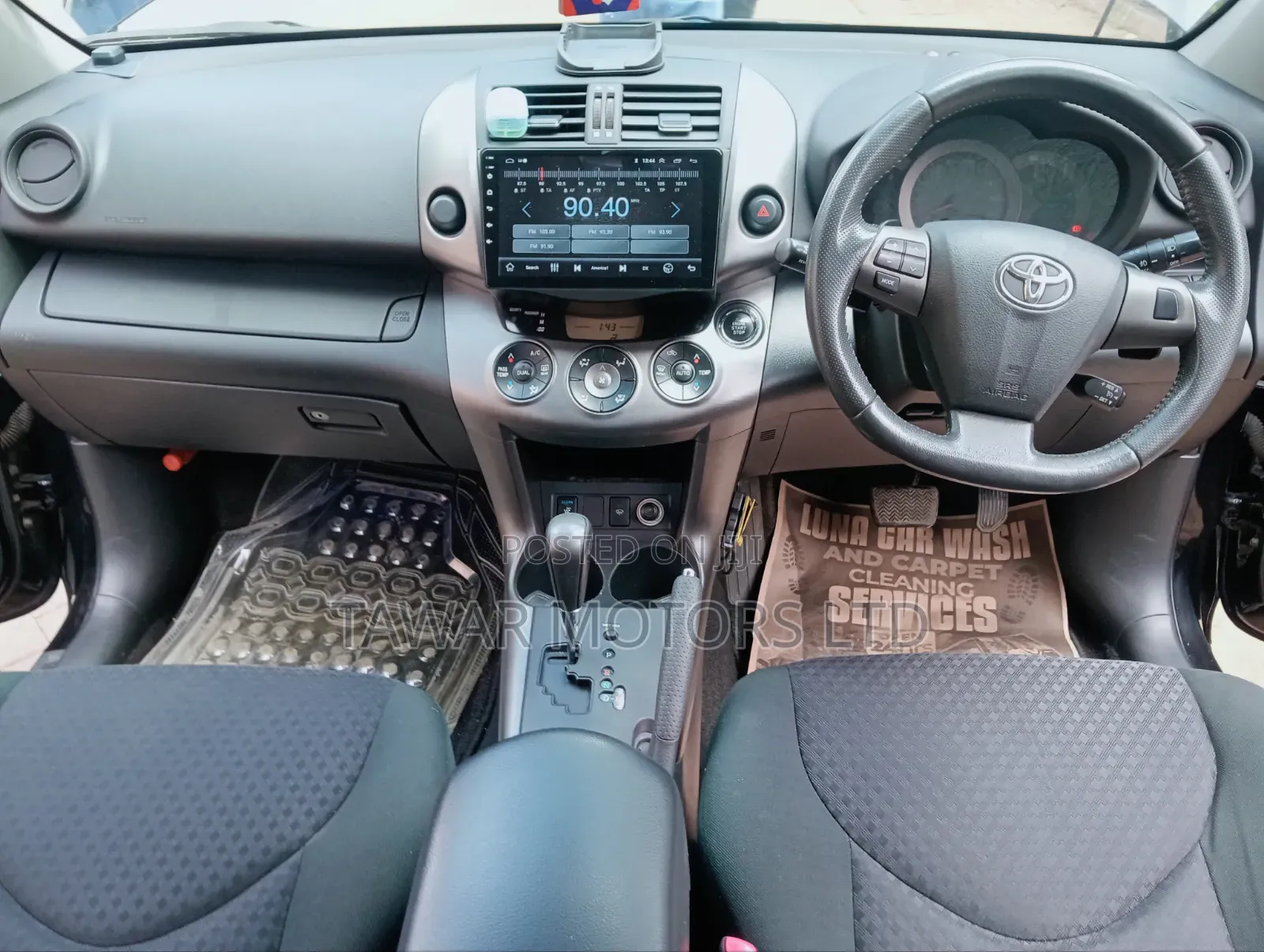 Toyota Vanguard 2012 Black