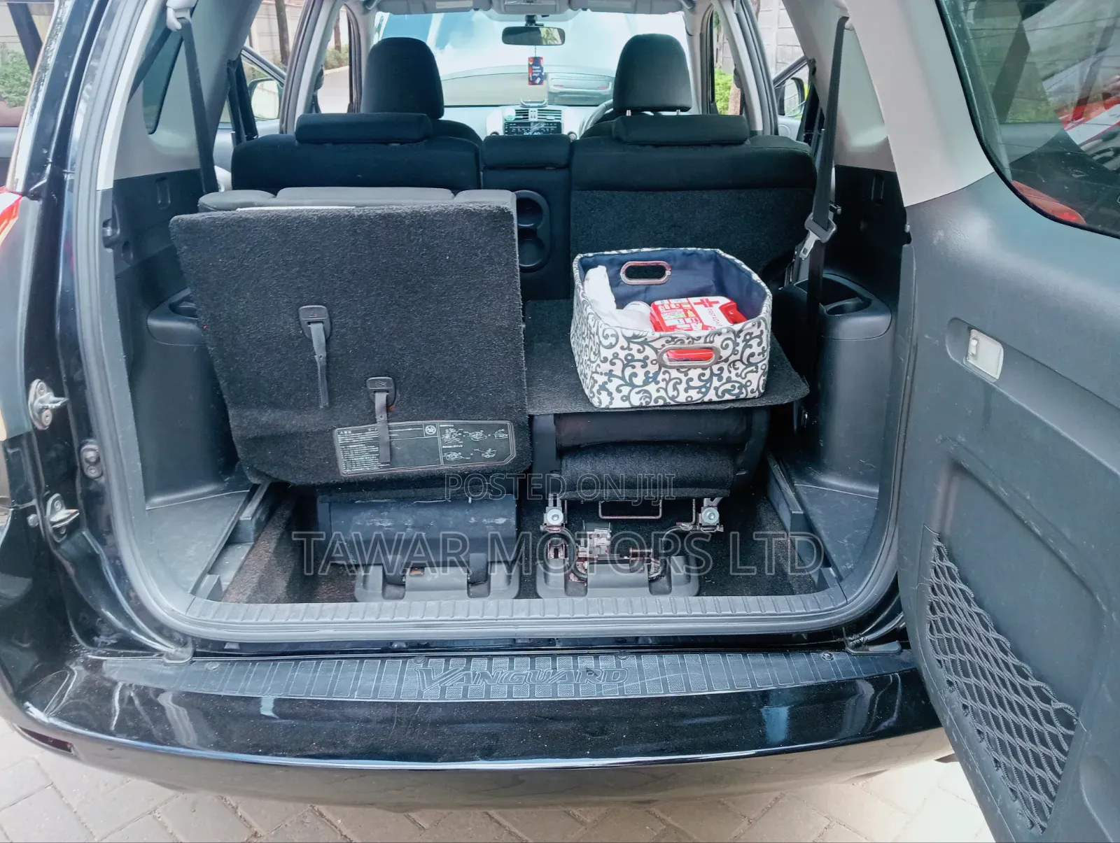 Toyota Vanguard 2012 Black