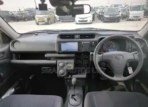 Toyota Probox 1.5 Hybrid DX 2021 Silver