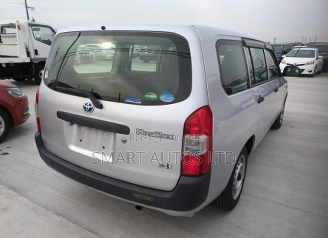Toyota Probox 1.5 Hybrid DX 2021 Silver