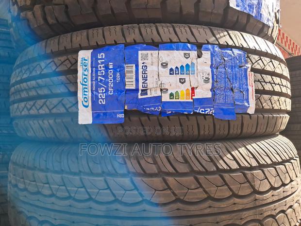 225/75r15 Cf 2000 Highway All Season Comforser - thumbnail 2