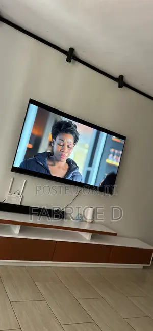 Hisense 65”