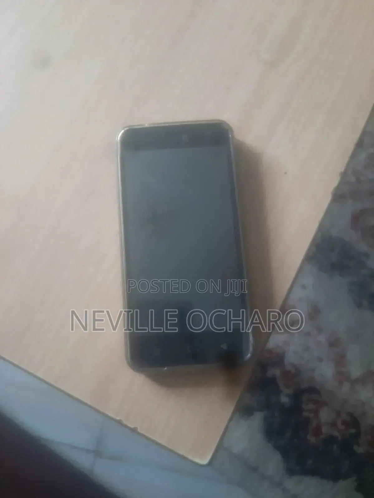 Neon Ultra 32 GB Black