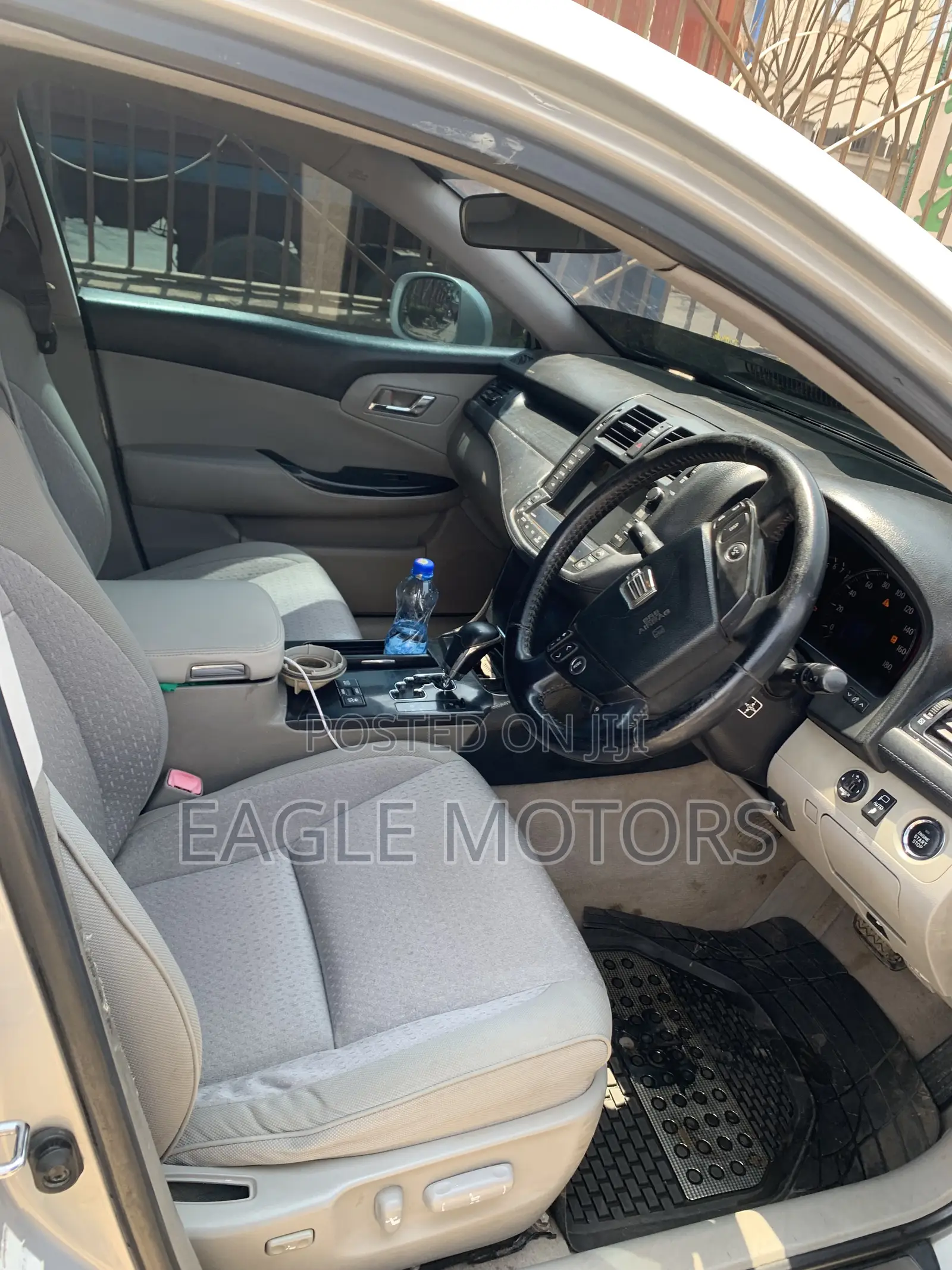 Toyota Crown 2009 Silver