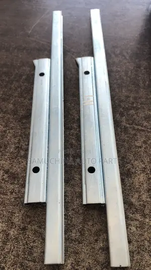 Rear Door Glass Holder {Steel } Toyota Fielder 141