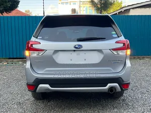 Subaru Forester 2019 Silver