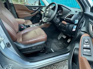 Subaru Forester 2019 Silver