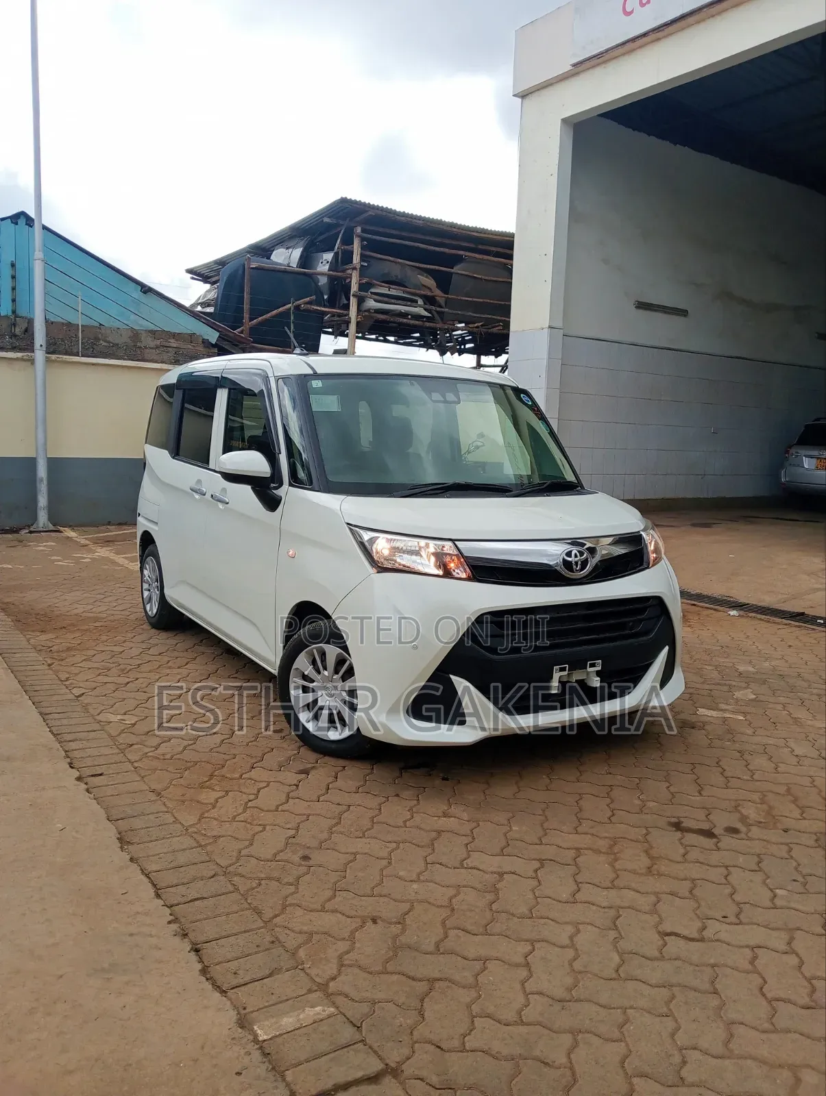 Toyota Tank 2019 White