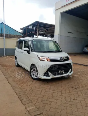 Toyota Tank 2019 White