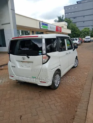 Toyota Tank 2019 White