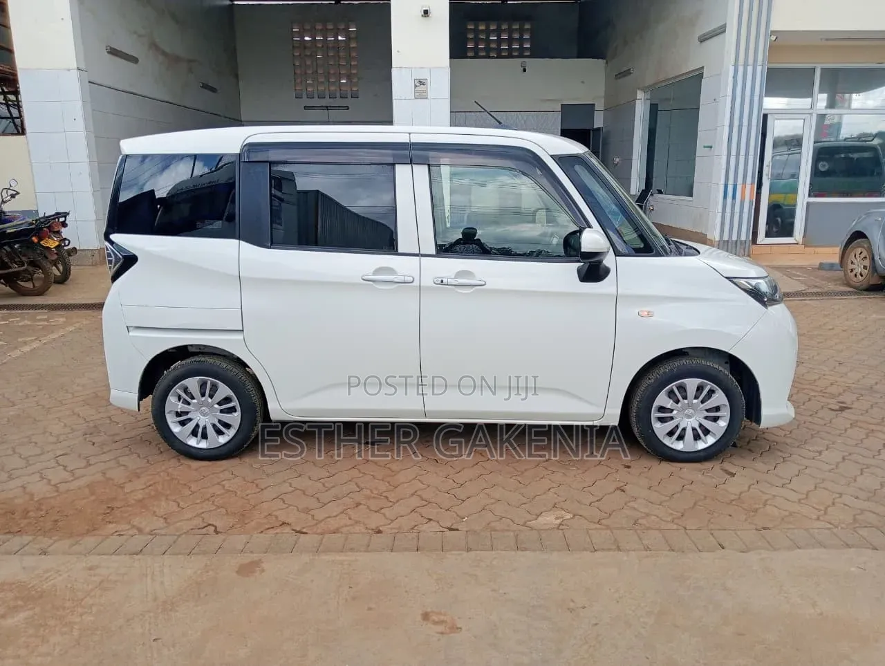 Toyota Tank 2019 White