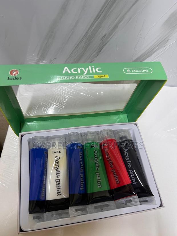 Packed Acrylic Paints for Artists