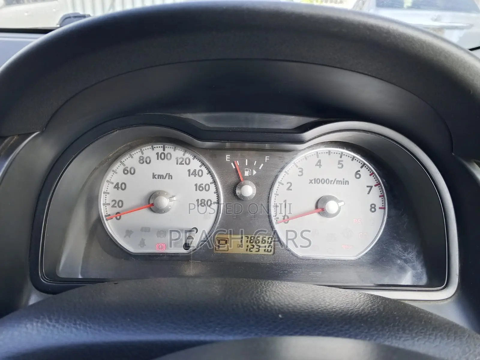 Nissan Wingroad 2012 Silver