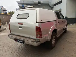 Toyota Hilux 2006 Silver
