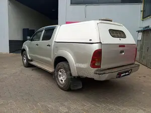 Toyota Hilux 2006 Silver