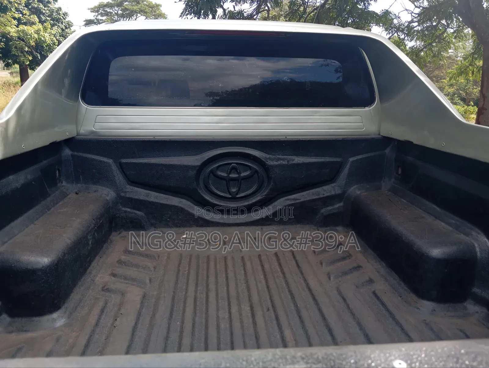 Toyota Hilux 2008 Gold