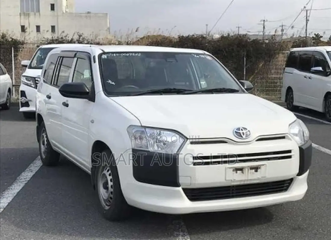 Toyota Probox 1.5 Hybrid DX Comfort 2021 Off white