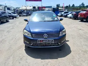 Volkswagen Passat 2012 Blue