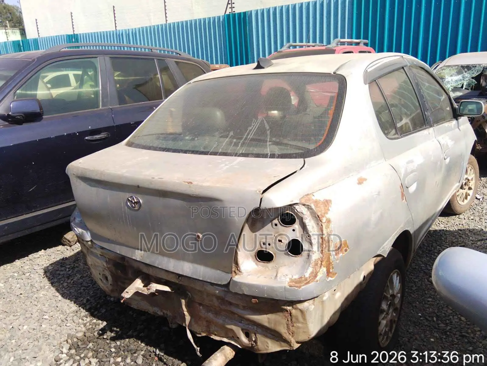 Toyota Platz 2001 Silver