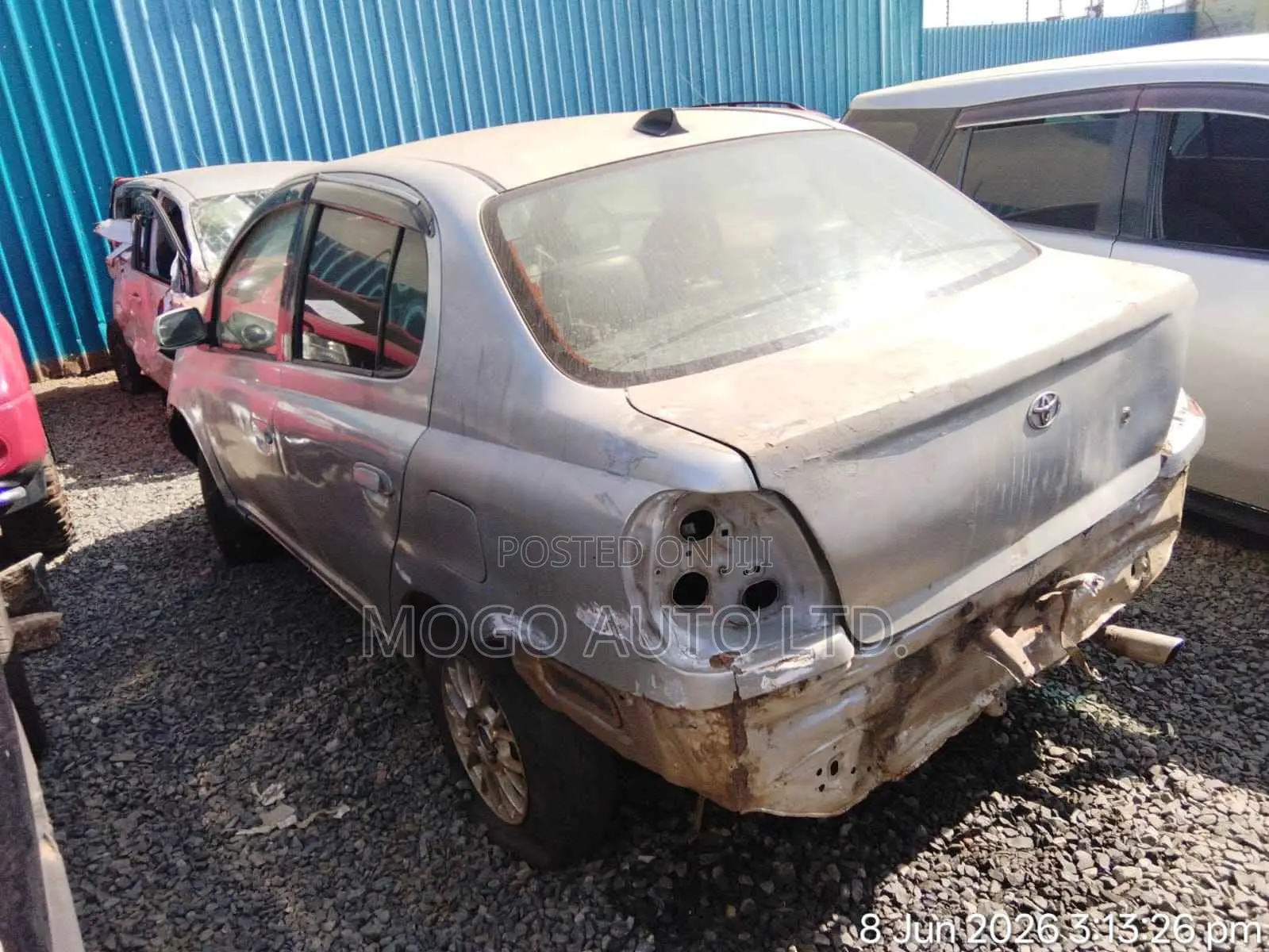Toyota Platz 2001 Silver