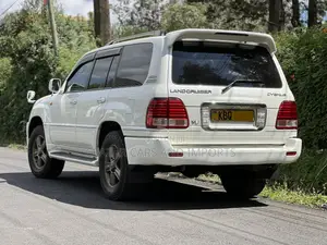 Toyota Land Cruiser Cygnus 4.7 2005 White