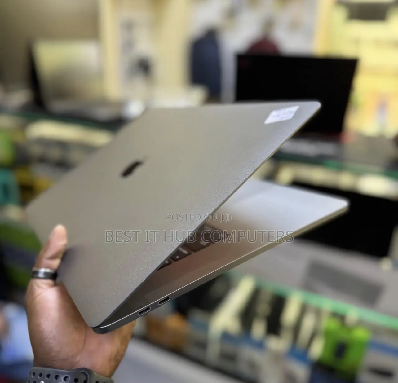 Laptop Apple MacBook Pro 2018 16GB Intel Core i7 SSD 512GB