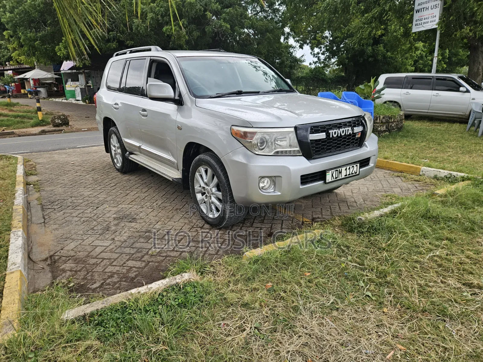 Toyota Land Cruiser 2010 Silver