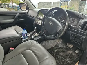 Toyota Land Cruiser 2010 Silver