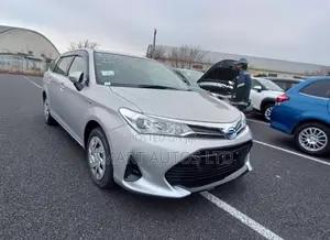 Toyota Corolla Fielder 1.5 Hybrid FWD 2019