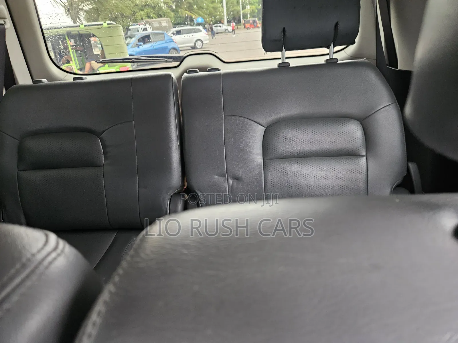 Toyota Land Cruiser 2010 Silver