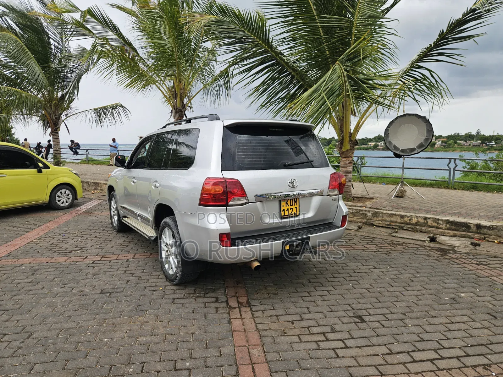 Toyota Land Cruiser 2010 Silver