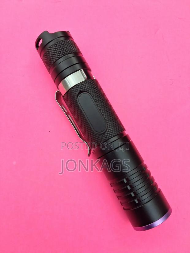 Multipurpose Uv 365 Nm Forensic Grade Flashlight - thumbnail 2