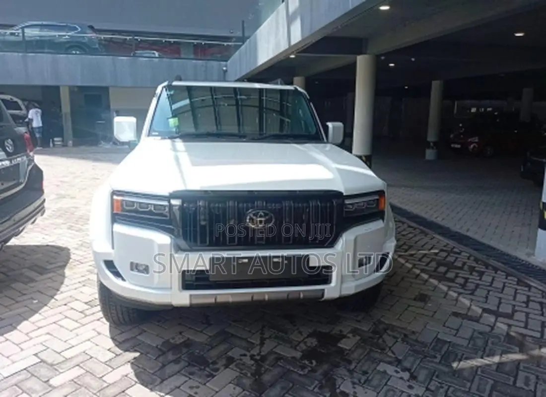 New Toyota Land Cruiser LC250 2025 White