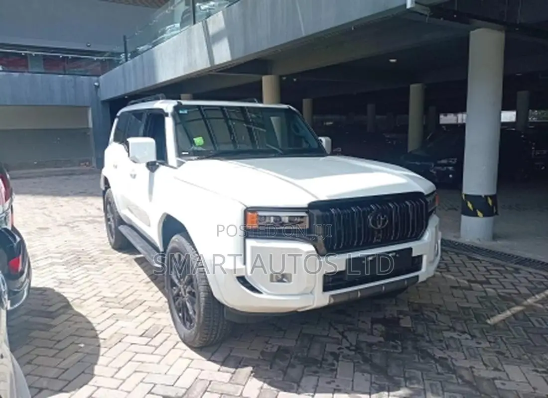 New Toyota Land Cruiser LC250 2025 White