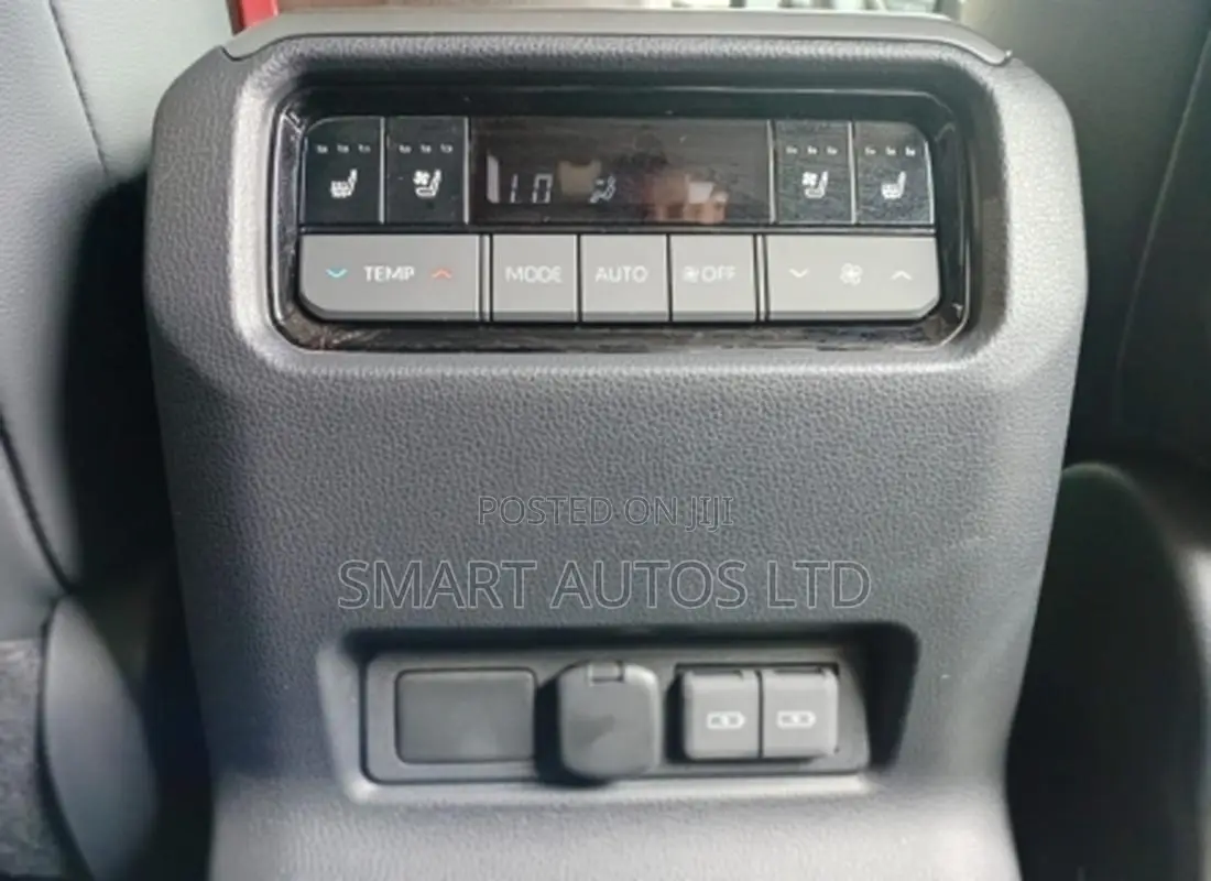 New Toyota Land Cruiser LC250 2025 White