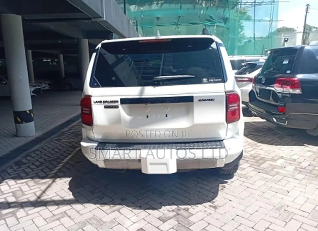 New Toyota Land Cruiser LC250 2025 White