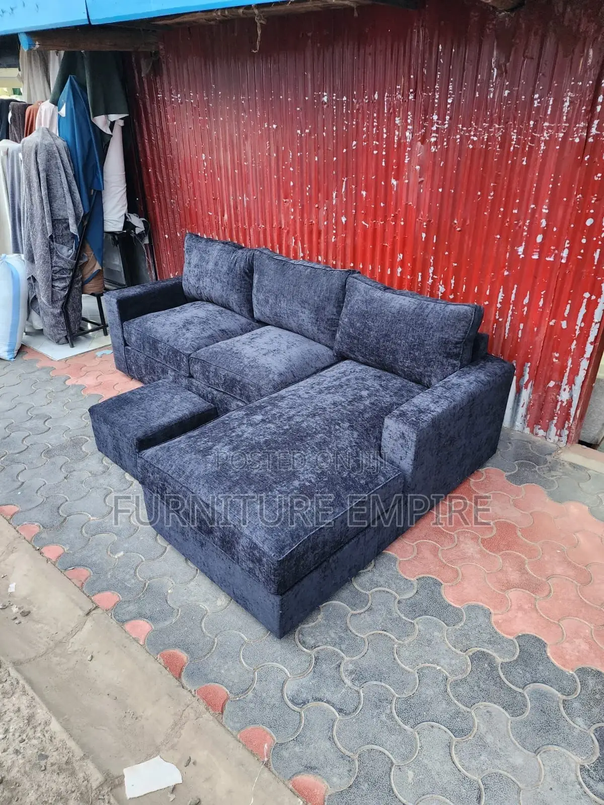 6 Seater Black L-Shaped Sofa With Footrest
