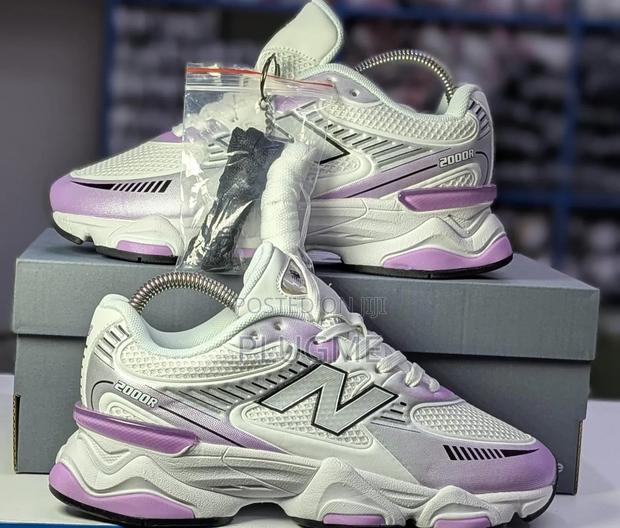 New Balance 2000r
Sizes 36 to 40 - thumbnail 2