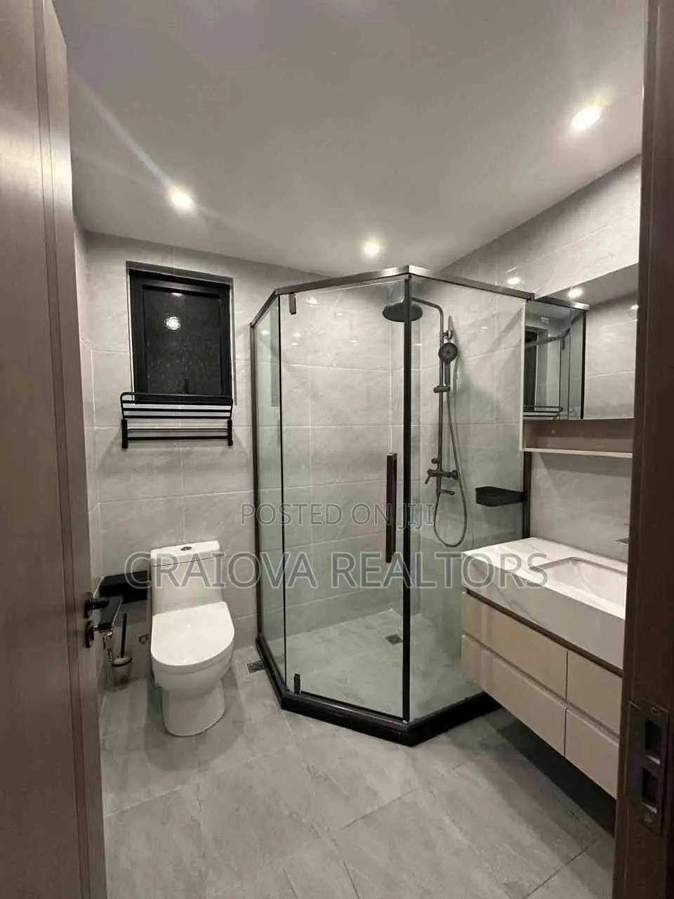 3bdrm Apartment in Valley Arcade for sale