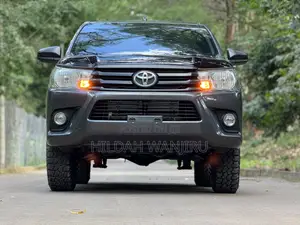 Toyota Hilux 2019 Gray
