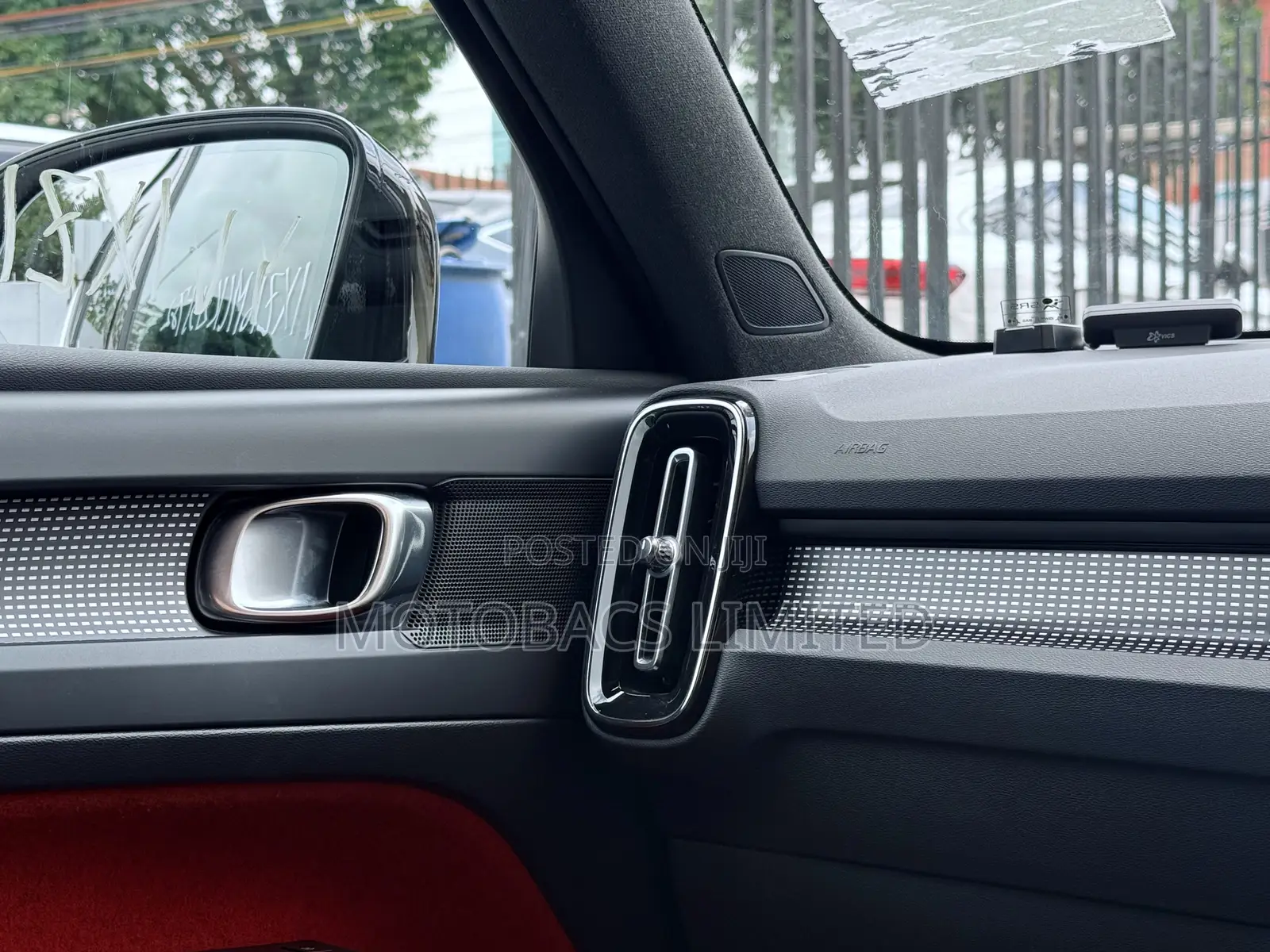Volvo XC40 T5 Petrol AWD 2019 White