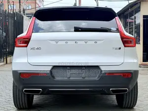 Volvo XC40 T5 Petrol AWD 2019 White