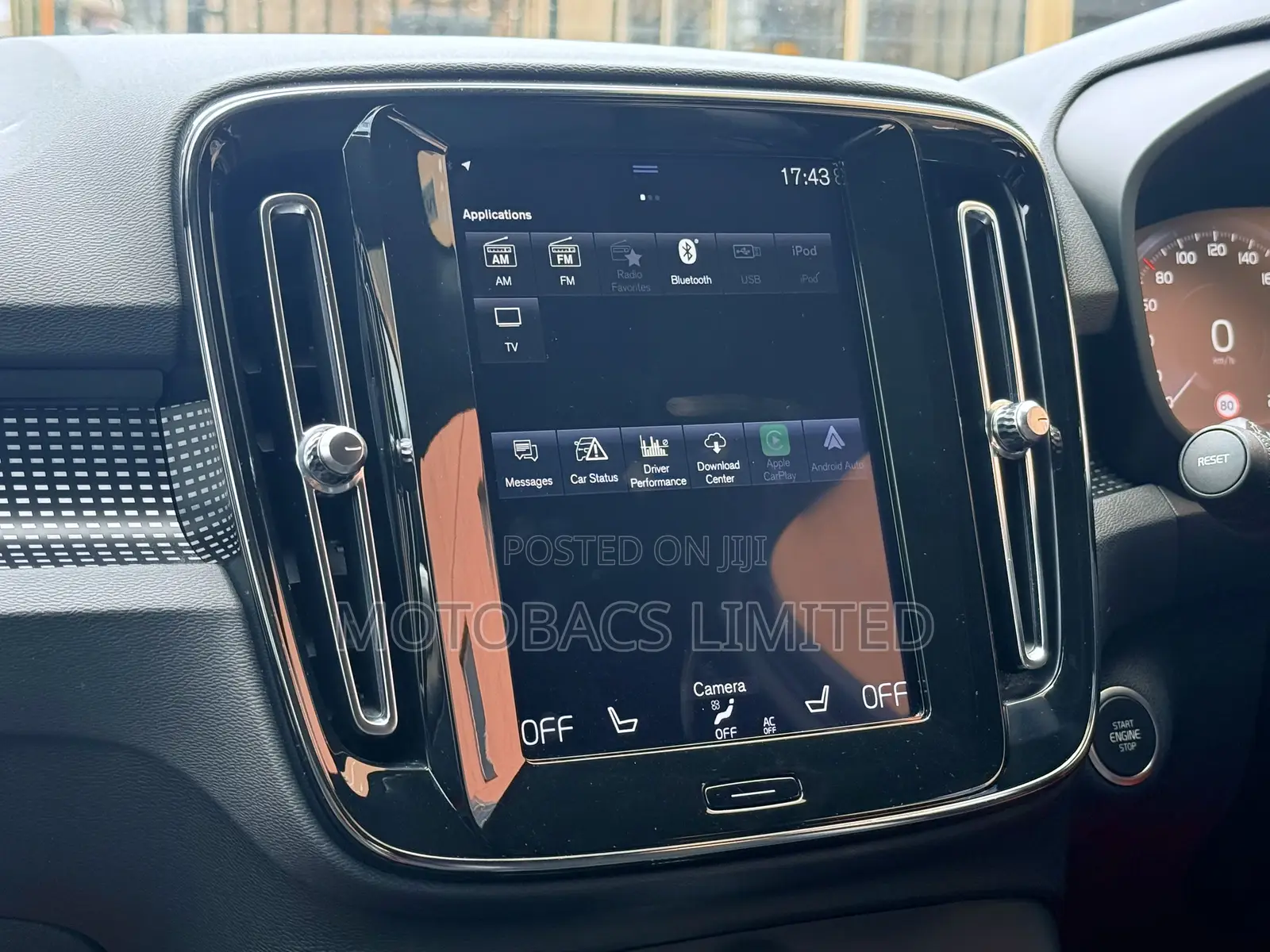 Volvo XC40 T5 Petrol AWD 2019 White
