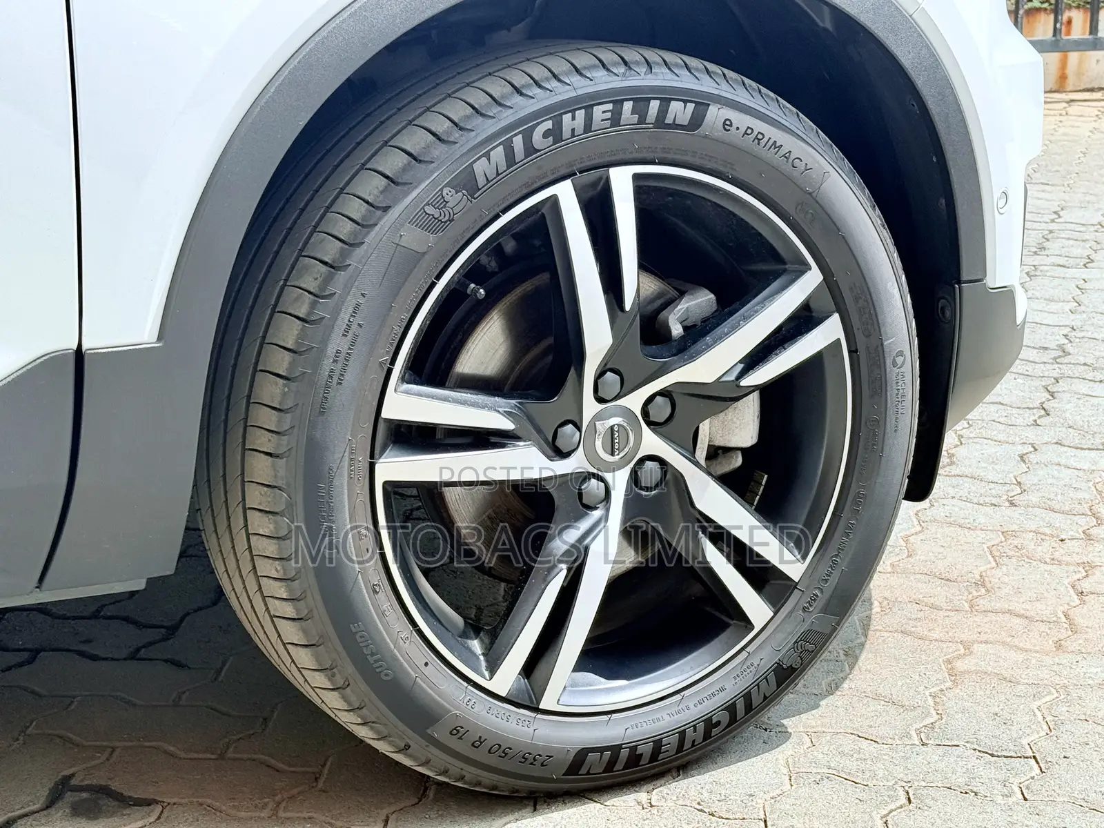 Volvo XC40 T5 Petrol AWD 2019 White