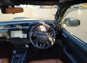Toyota Hilux Revo Double Cab Deisel 2.4 AWD 2019 Black