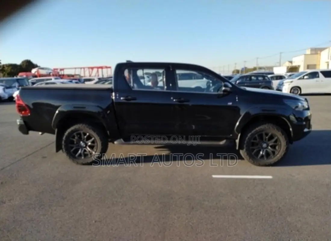 Toyota Hilux Revo Double Cab Deisel 2.4 AWD 2019 Black