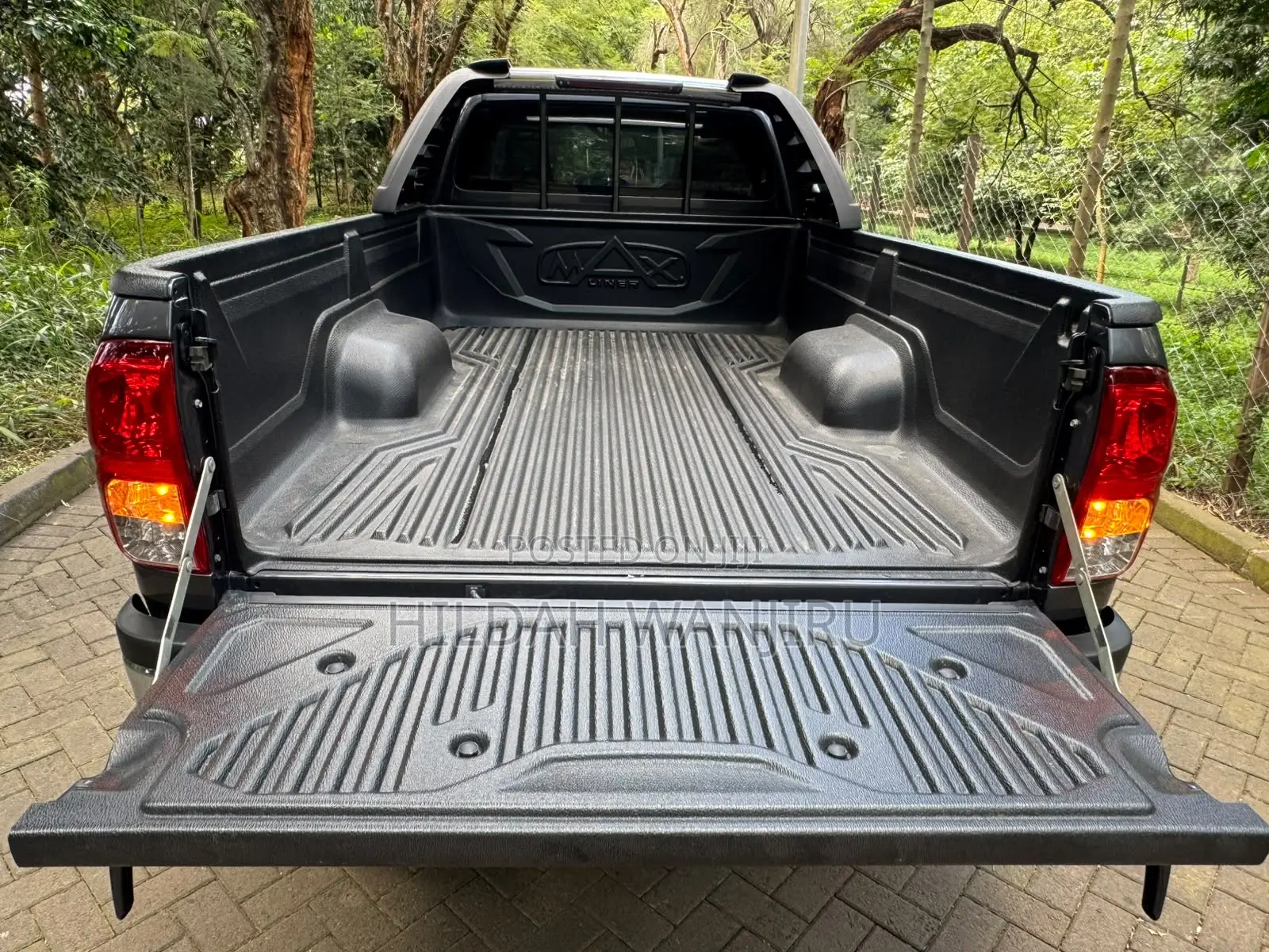 Toyota Hilux 2019 Gray