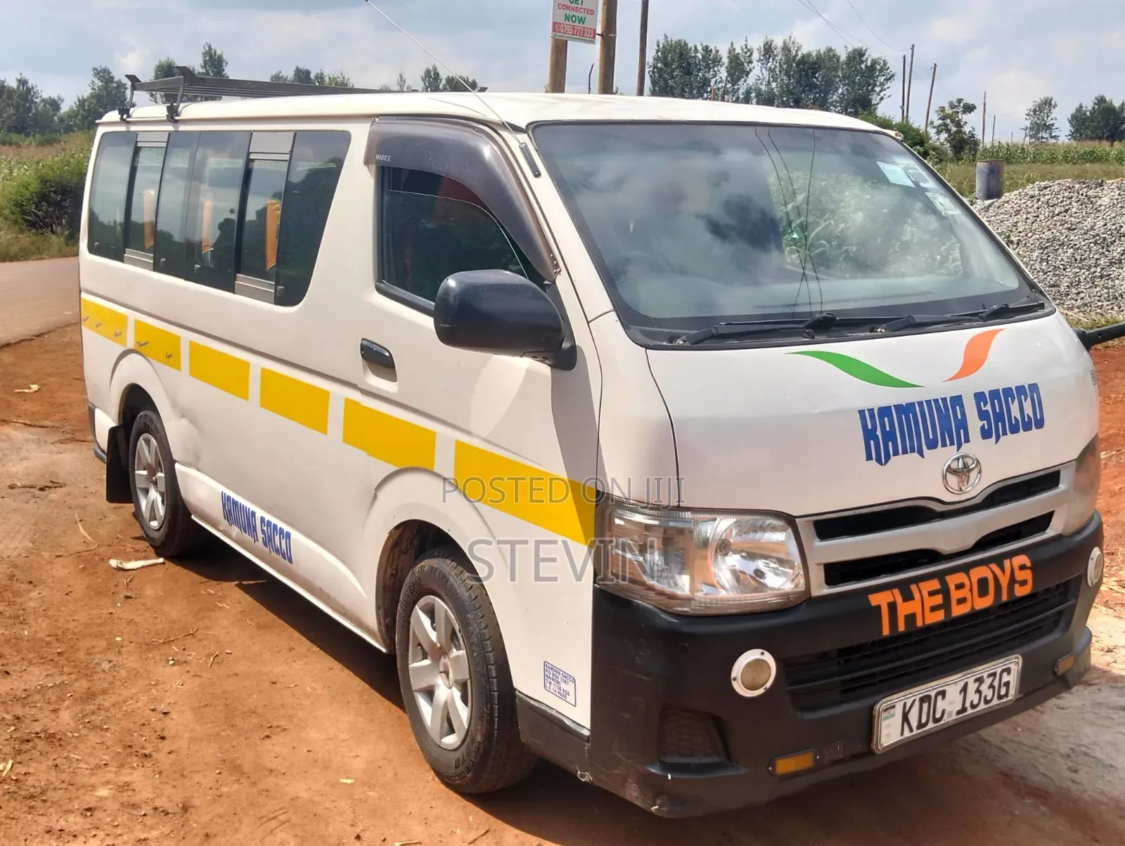 Toyota HiAce 2014 White